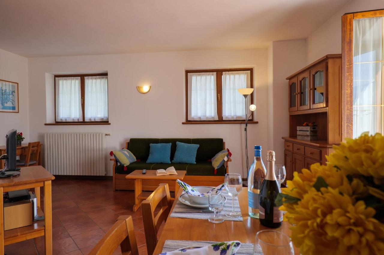 Villa Palma Colico Esterno foto
