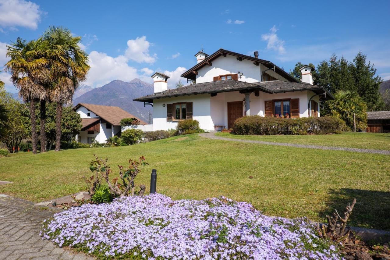Villa Palma Colico Esterno foto