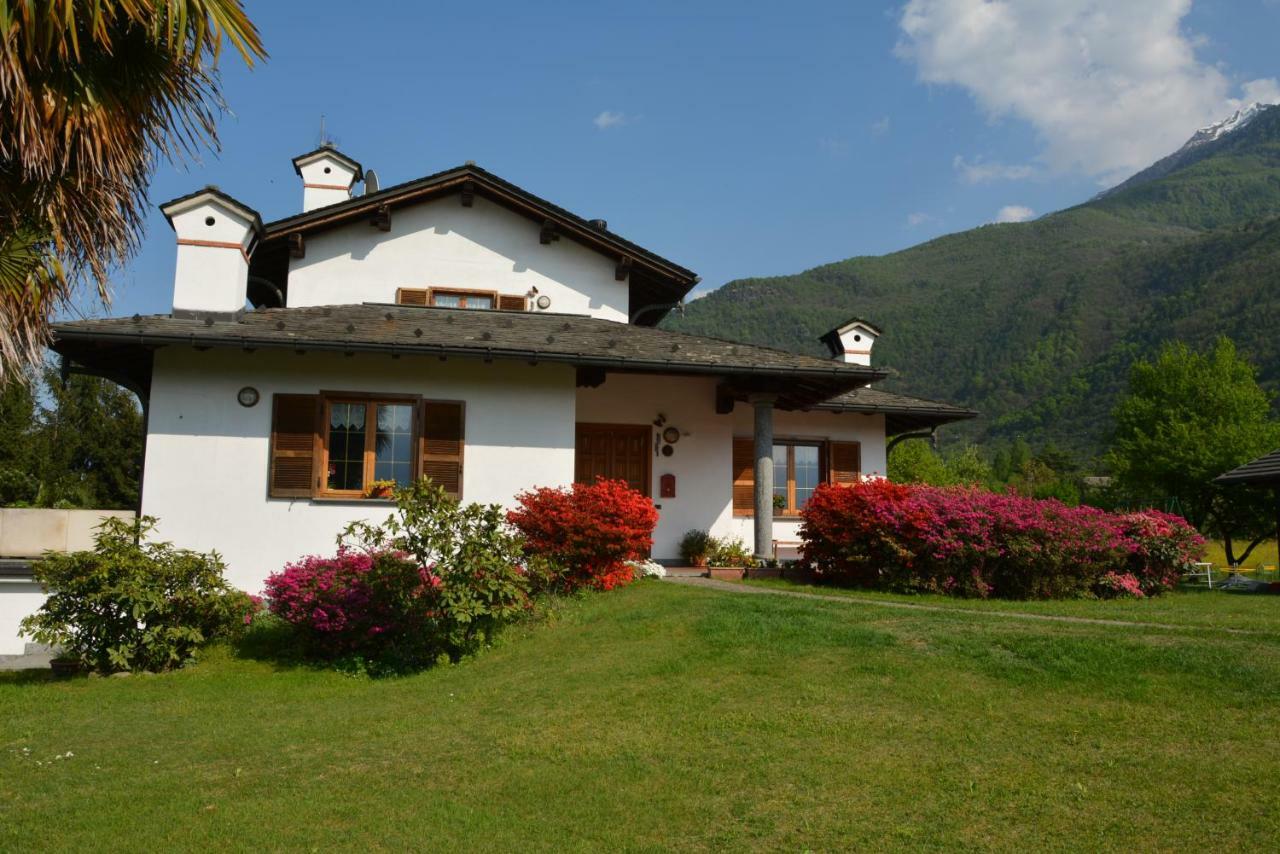 Villa Palma Colico Esterno foto